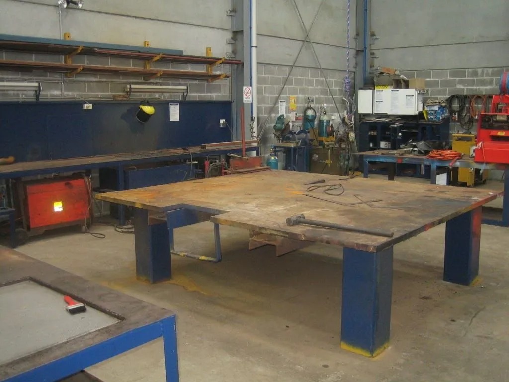 Workshop fabrication table