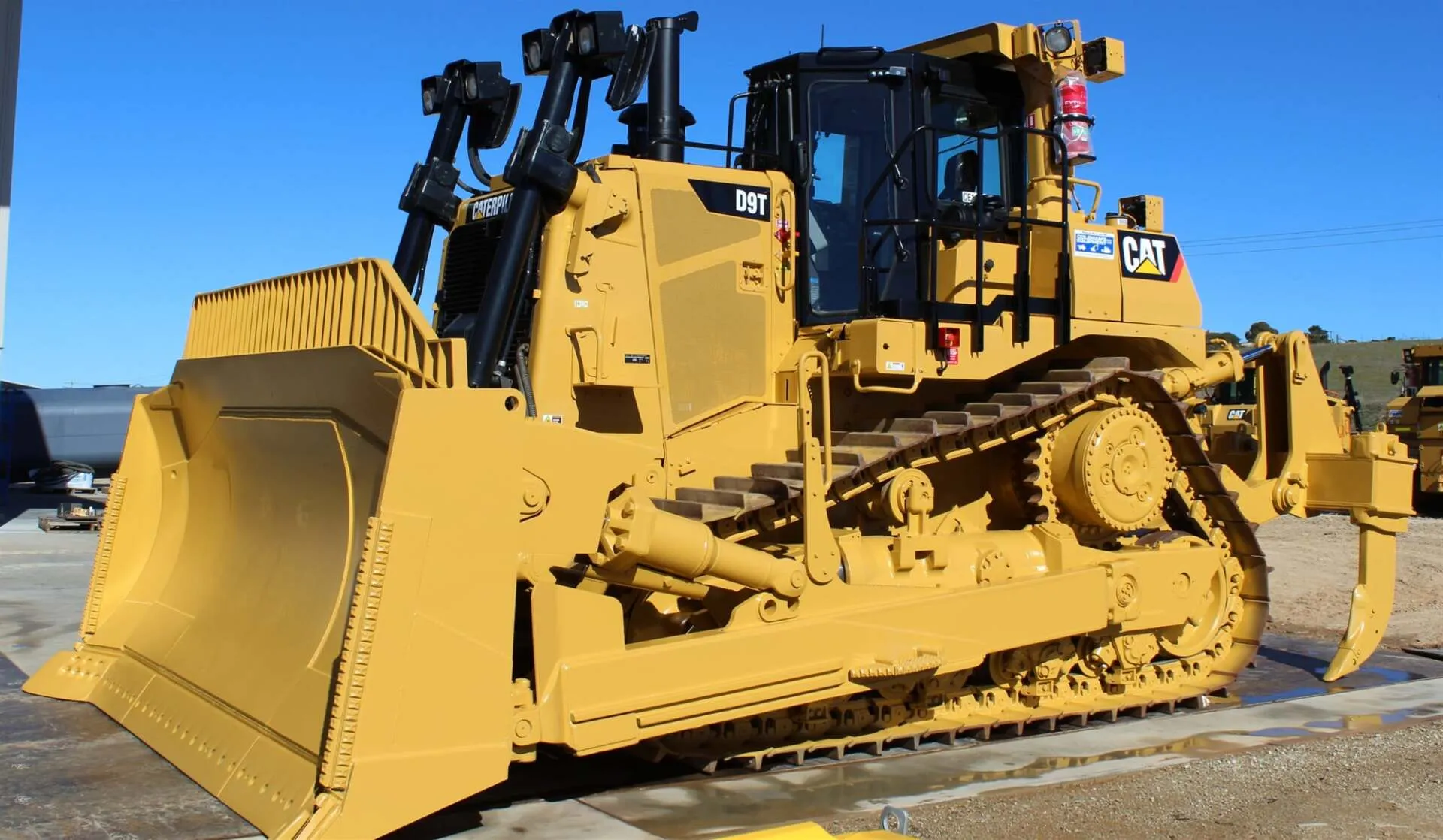 CAT D9T dozer available for hire